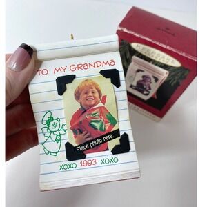 1993 Hallmark To My Grandma Photo Holder White Notepad Keepsake Ornament Vintage
